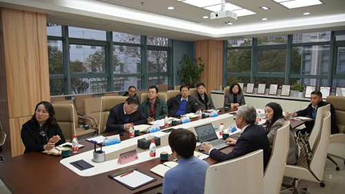 上海市浦东新区政府党组成员、副区长吴强，浦东新区科经委副主任李晓亮，张江管理局副局长吴。沤鸥弊芫硗蹩俚鹊餮蠥G真人国际